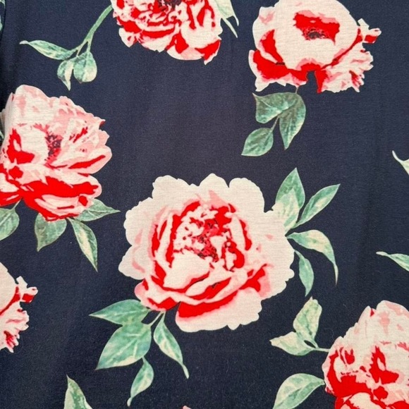 Women's Navy Floral Top, Medium - Picture 2 of 3